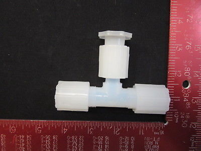 FLUOROWARE UT8-8T-8FN-1 Fitting