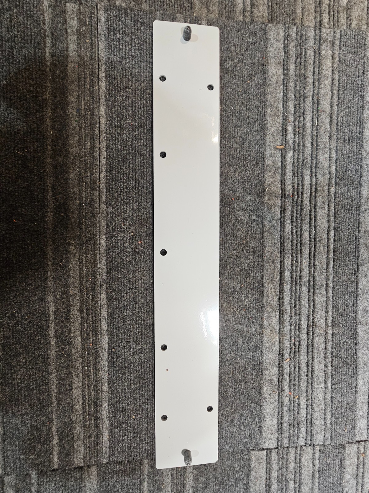 (QTY 2) SICK 2141329 Bracket Flat 547 Pin Dist Nut LN2412 Heavy Duty White