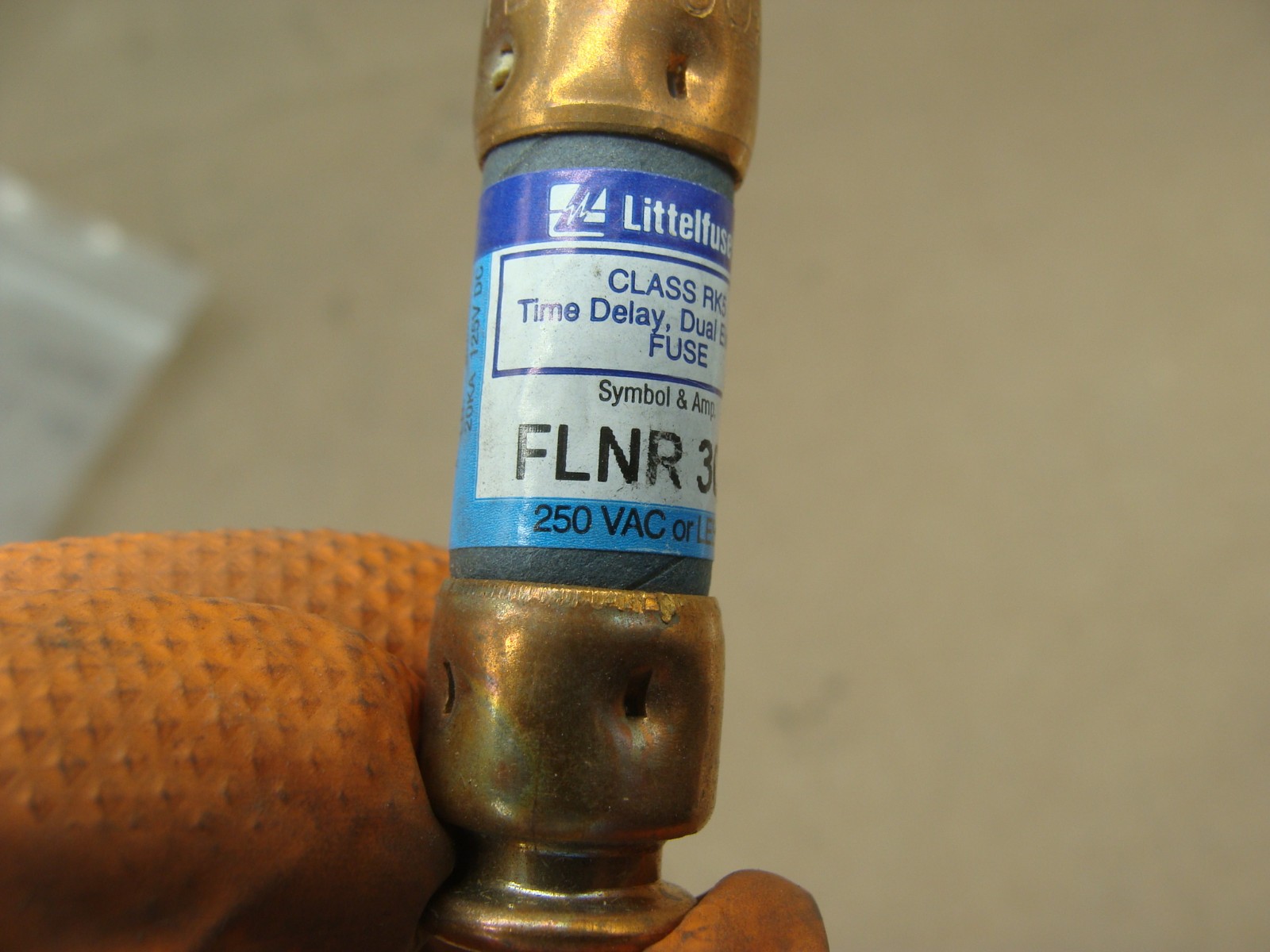 LOT OF 7 LITTELFUSE FLNR 30A CLASS RK5 FUSES 250V TIME DELAY DUAL ELEMENT
