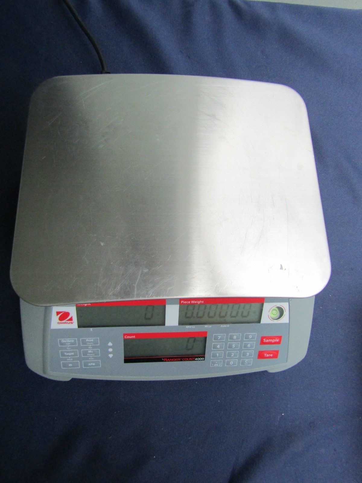 Ohaus RC41M30 Ranger Count 4000 Durable Counting Scale max 30kg/60lb GUARANTEED