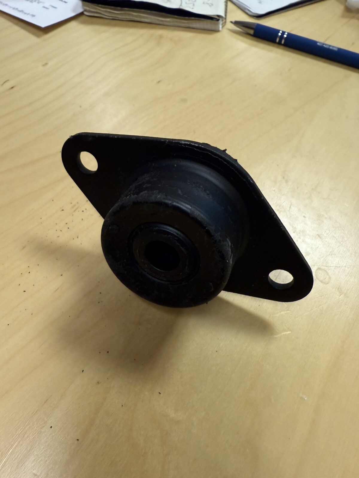 Barry Controls/Hutchinson Aerospace 508-5NS Mount, 580 lb Max Load, Lot of 5