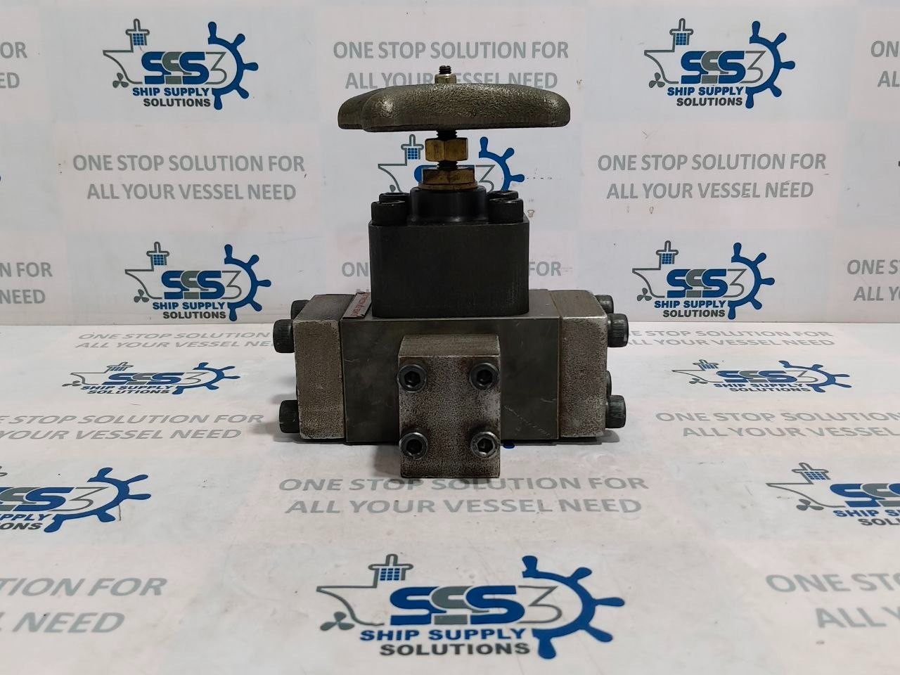 Hirose Valves HF-ACC-K-10X10-23 Hydraulic Valve Manifold Mount W/Handwheel