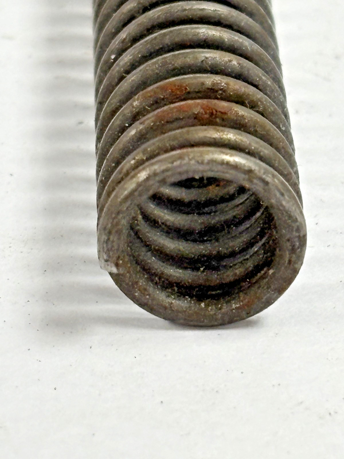 STEEL 17 COIL SPRINGS OD: 6″, WIRE DIA: 5/64″, LENGTH: 2-15/16″, LOT OF 28