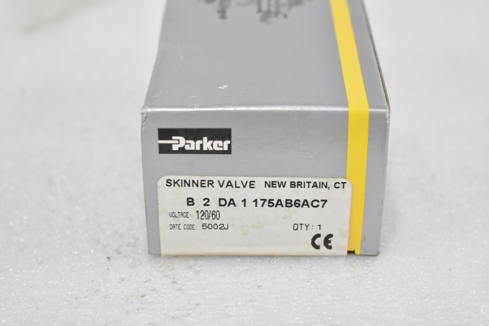 PARKER B2DA-1175A-B6AC7 FLUID POWER DIVISION SKINNER VALVE 120/60V