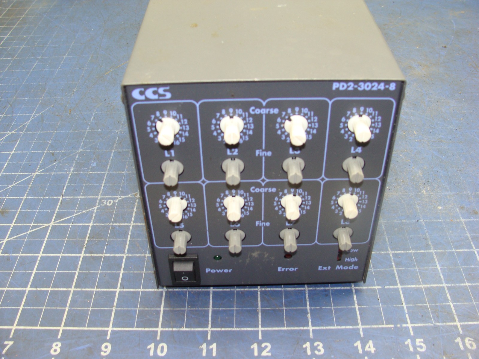 CCS PD2-3024-8 LIGHT SOURCE CONTROLLER