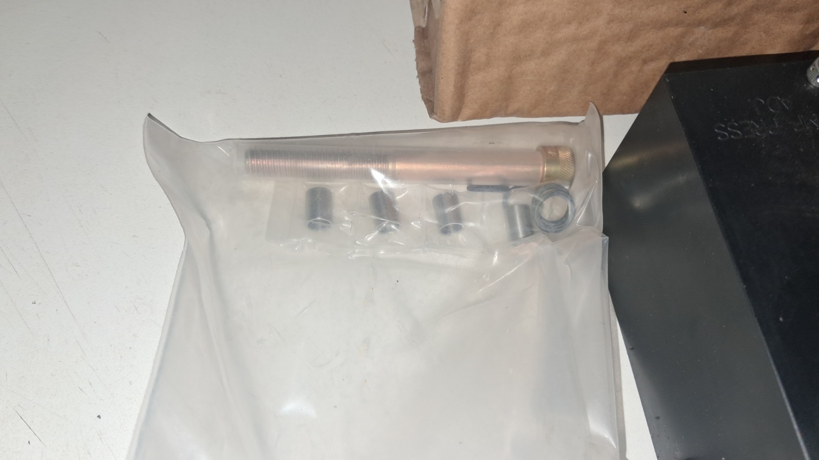 NEW EATON CARTER 47501 ADJ VALVE MANIFOLD (AVIATION?)
