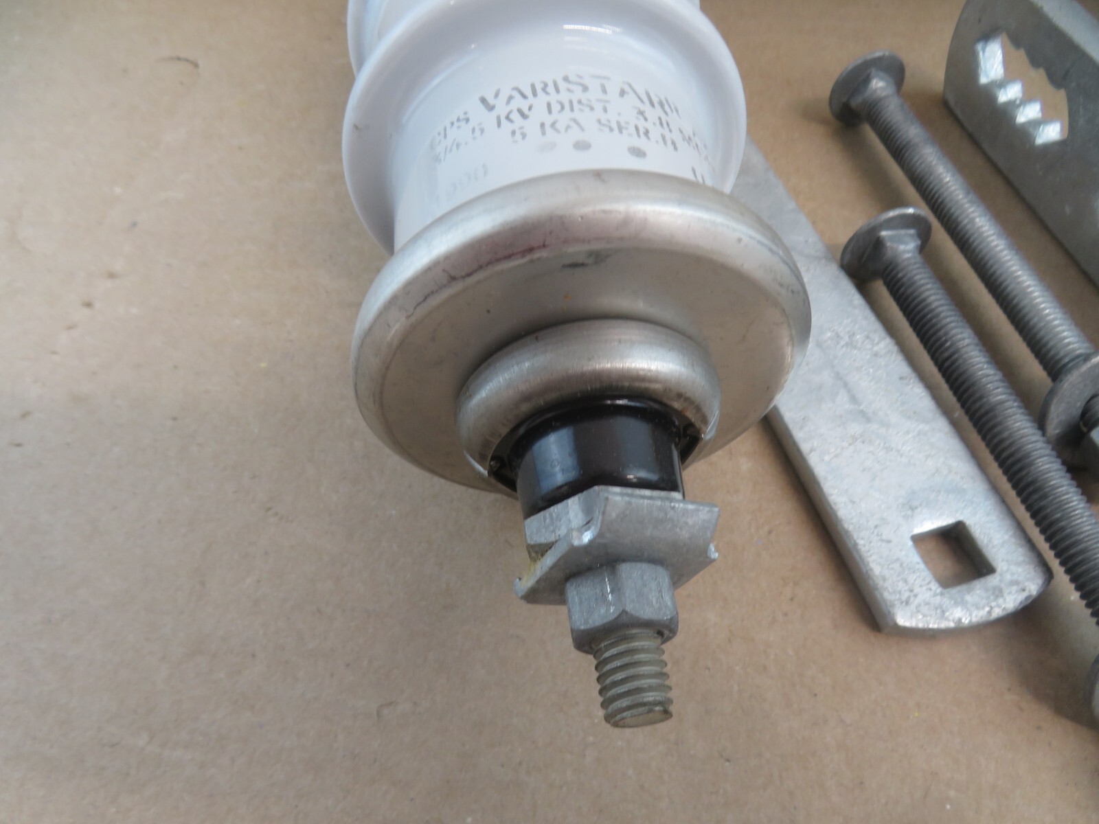 Mcgraw Edison 5Ka Varistar Mov Arrester 3.8M COV AZS 3/4.5KV