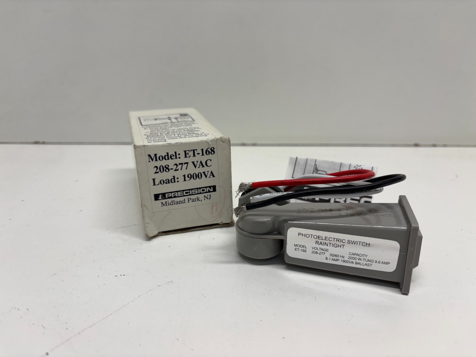 NEW OLD STOCK! PRECISION 208-277VAC RAINTIGHT PHOTOELECTRIC SWITCH ET-168