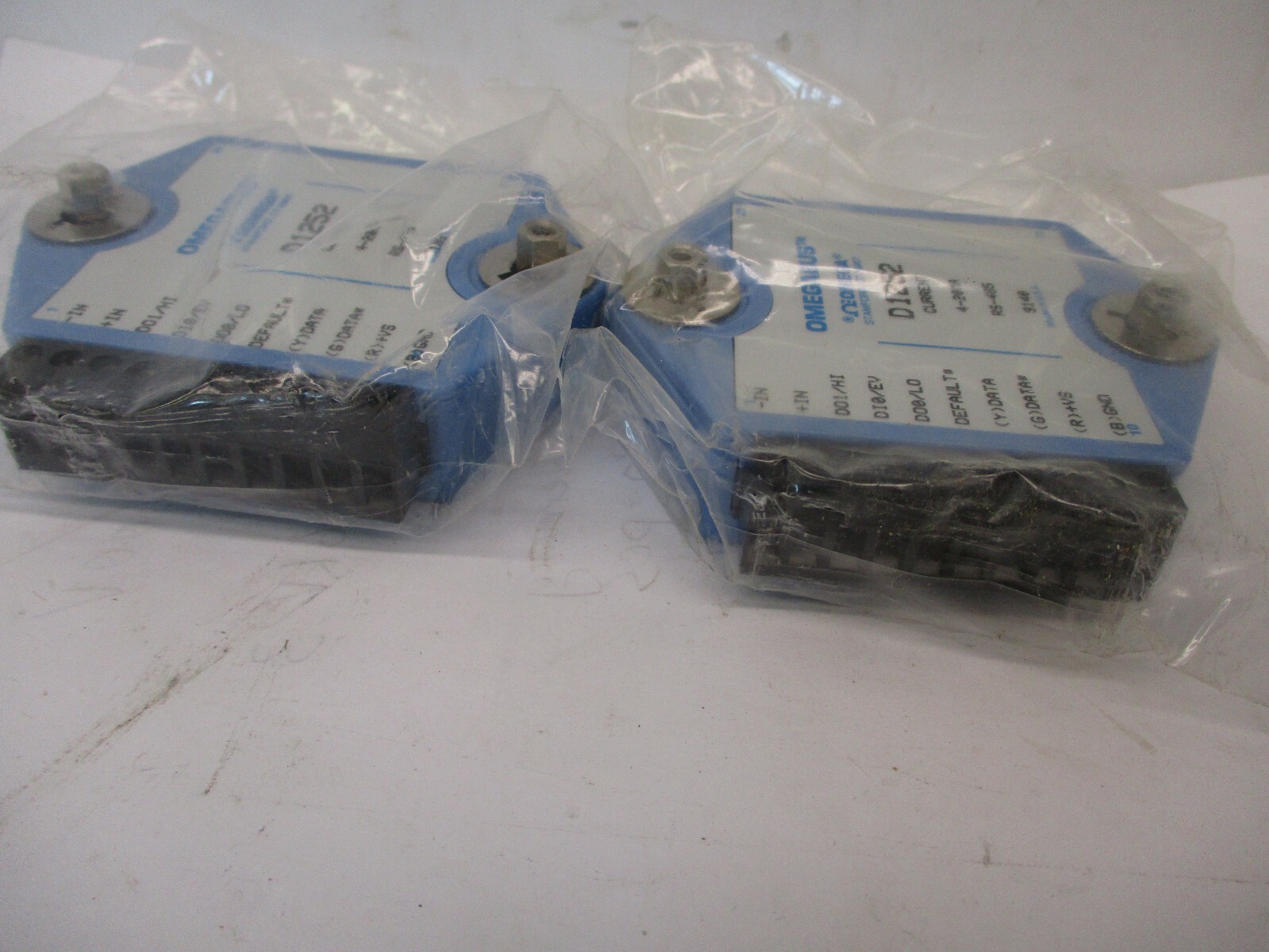 New Open Box Lot of 2 Pieces Omegabus D1252 4-20mA RS-485 A4150WVS