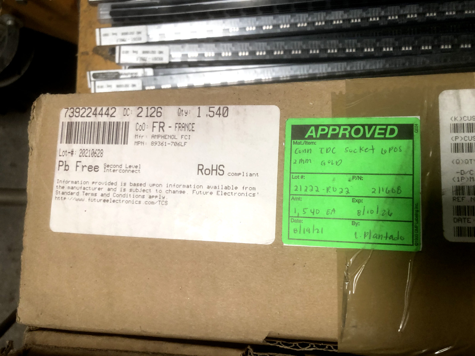 55 pcs Amphenol FCI 89361-706LF Minitek II Connectors – Made in France