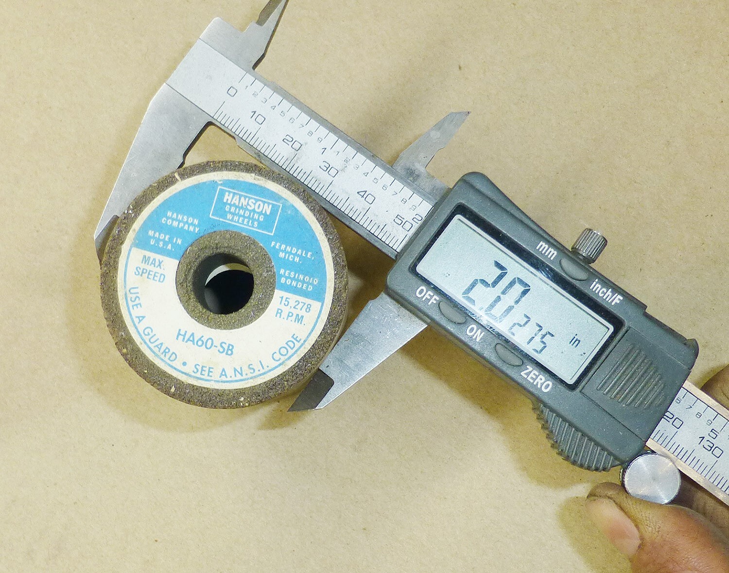 Hanson Grinding Wheel Drum HA60-SB Resinoid Bonded 1/2″ Arbor 2″ Diameter