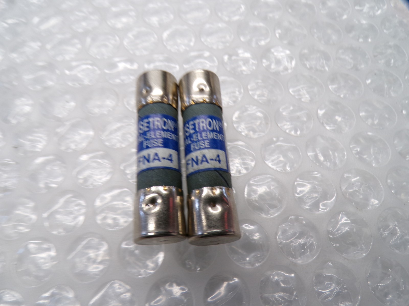 FUSETRON FNA-4 FUSE LOT OF 2 NSNP