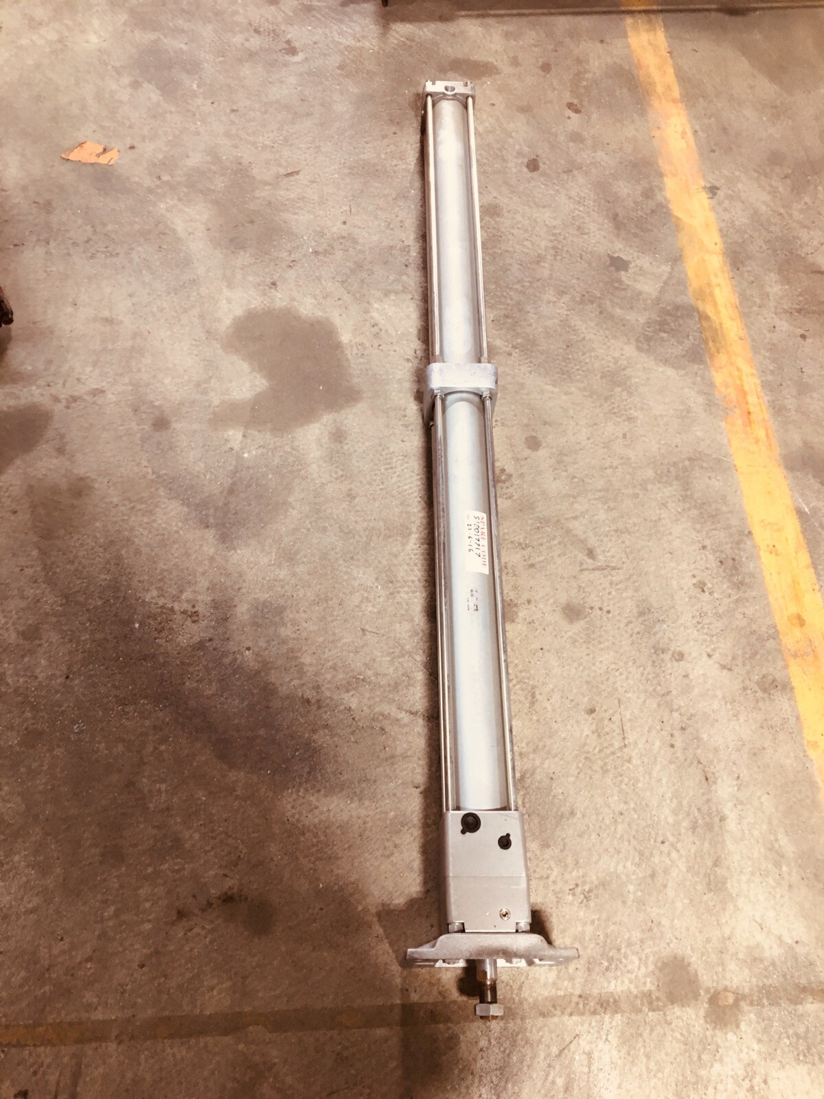 SMC CNA2F80-1300-D 2D2-79R LOCKING TIE-ROD CYLINDER
