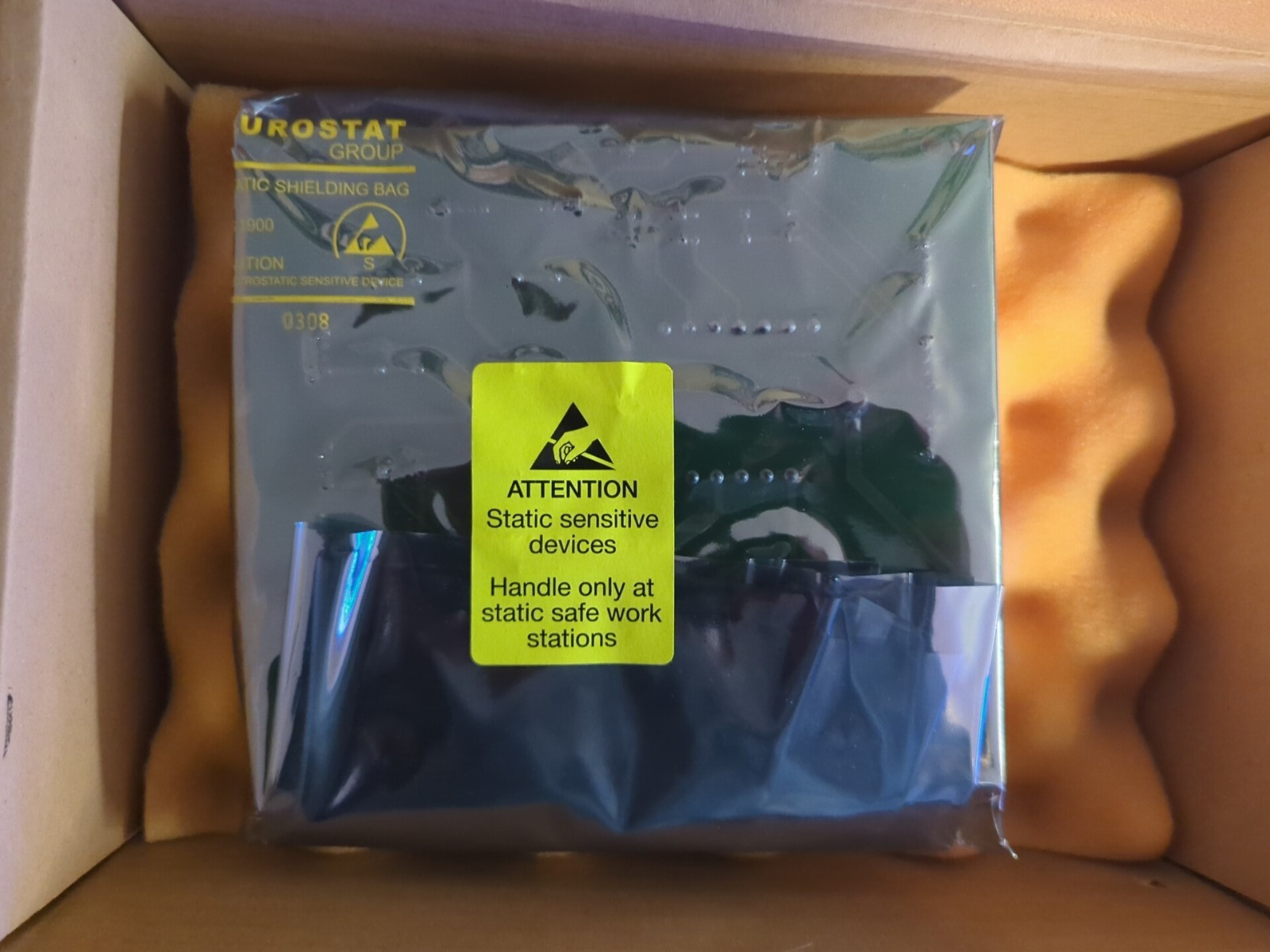 NEW OEM Schneider Electric ORIGINAL SPARE PART 0J-0P4447BC NEW MGE UPS SYSTEMS