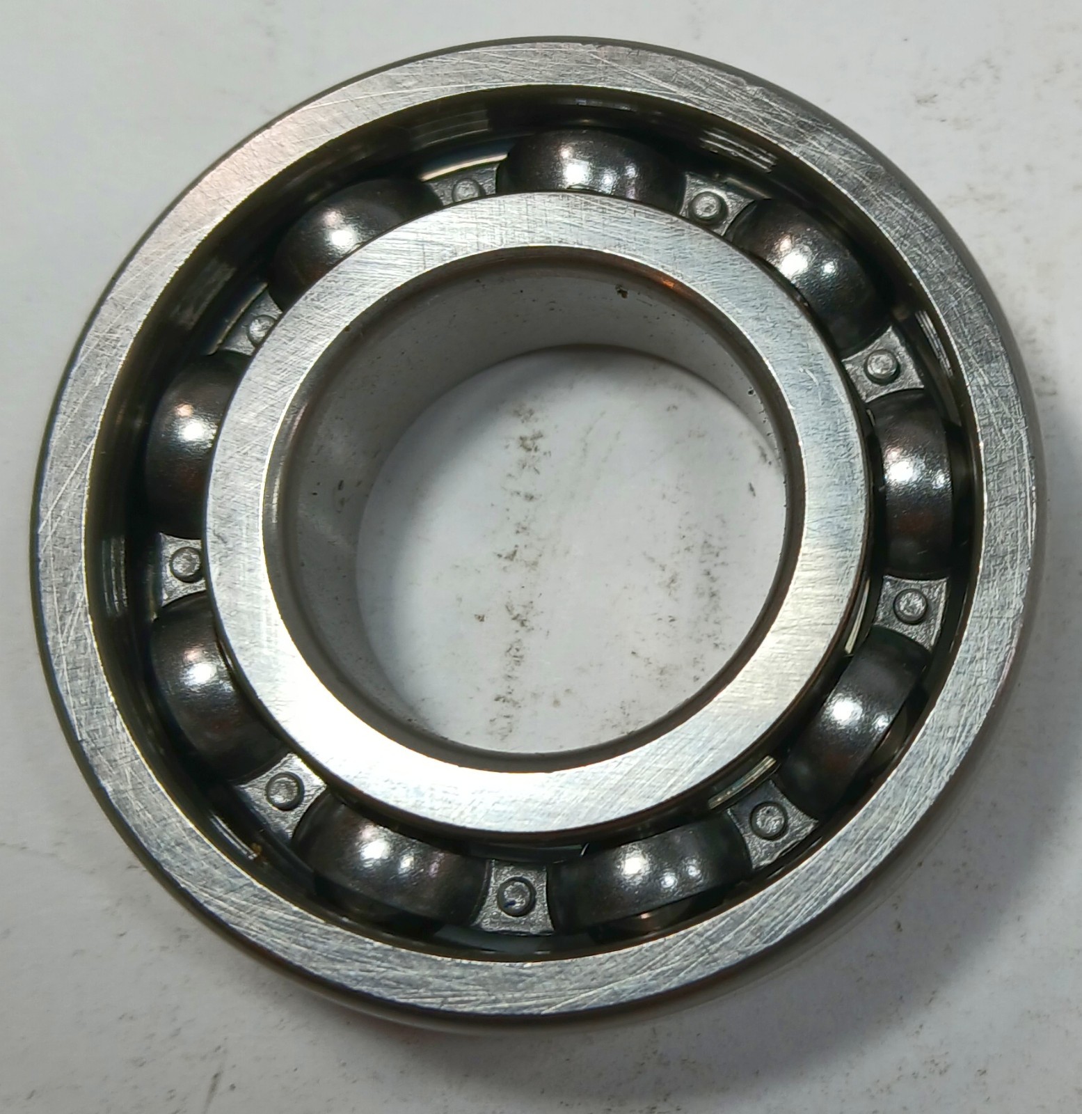 1 NEW S&F 6205/P6 RADIAL DEEP GROOVE BALL BEARING NNB ***MAKE OFFER***