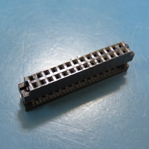 FCI 89361-728LF Qty of 18 per Lot 28 Position Rectangular Receptacle Connector