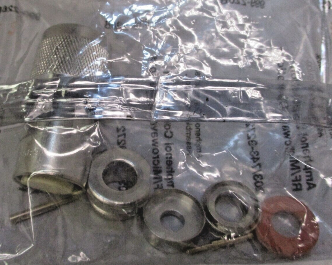 Amphenol Connectors 82-5589 Lot of 2 A5894WVS