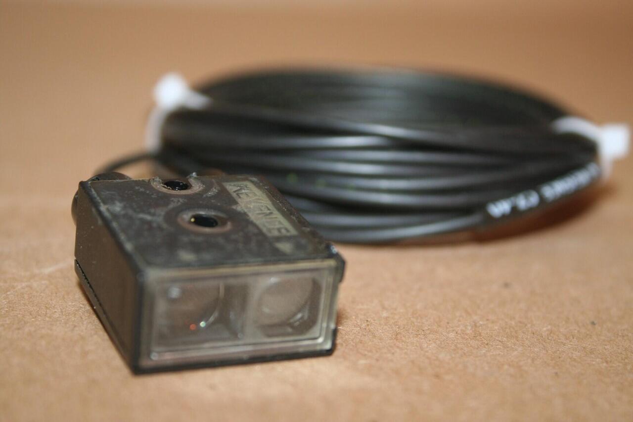 KEYENCE CORP Photoelectric Digital Fiber CZ-40 Used #19742
