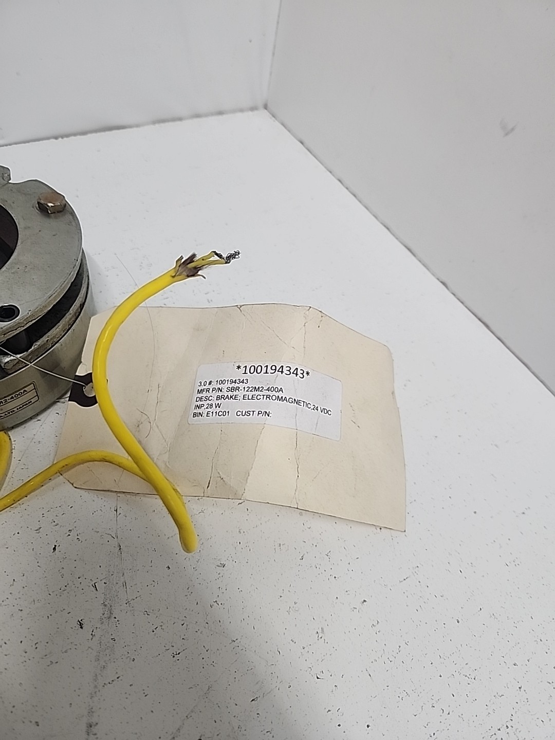 Shinko Electric Co. ELECTROMAGNETIC BRAKE SBR-122M2-400A **USED **