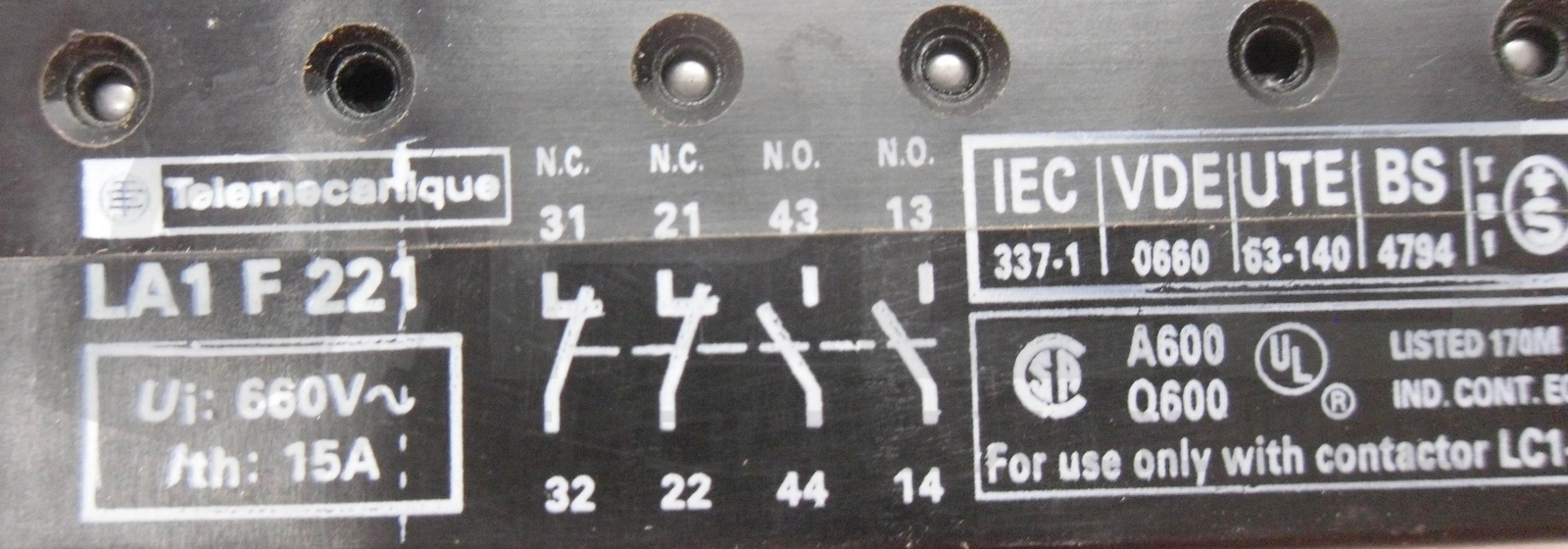 NEW TELEMECANIQUE LA1 F 221 CONTACT BLOCK 660V 15A