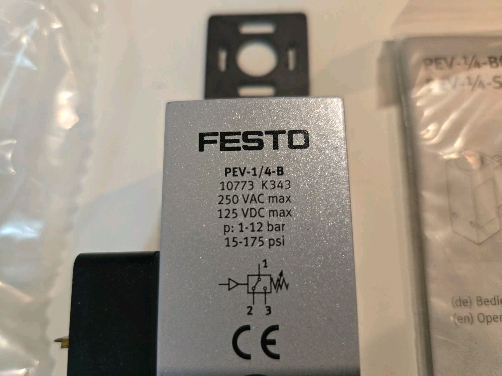 1 qty FESTO NEW PEV-1/4-B 10773 PLC Pressure Switch 24VDC + W/694436. FREE SHIP