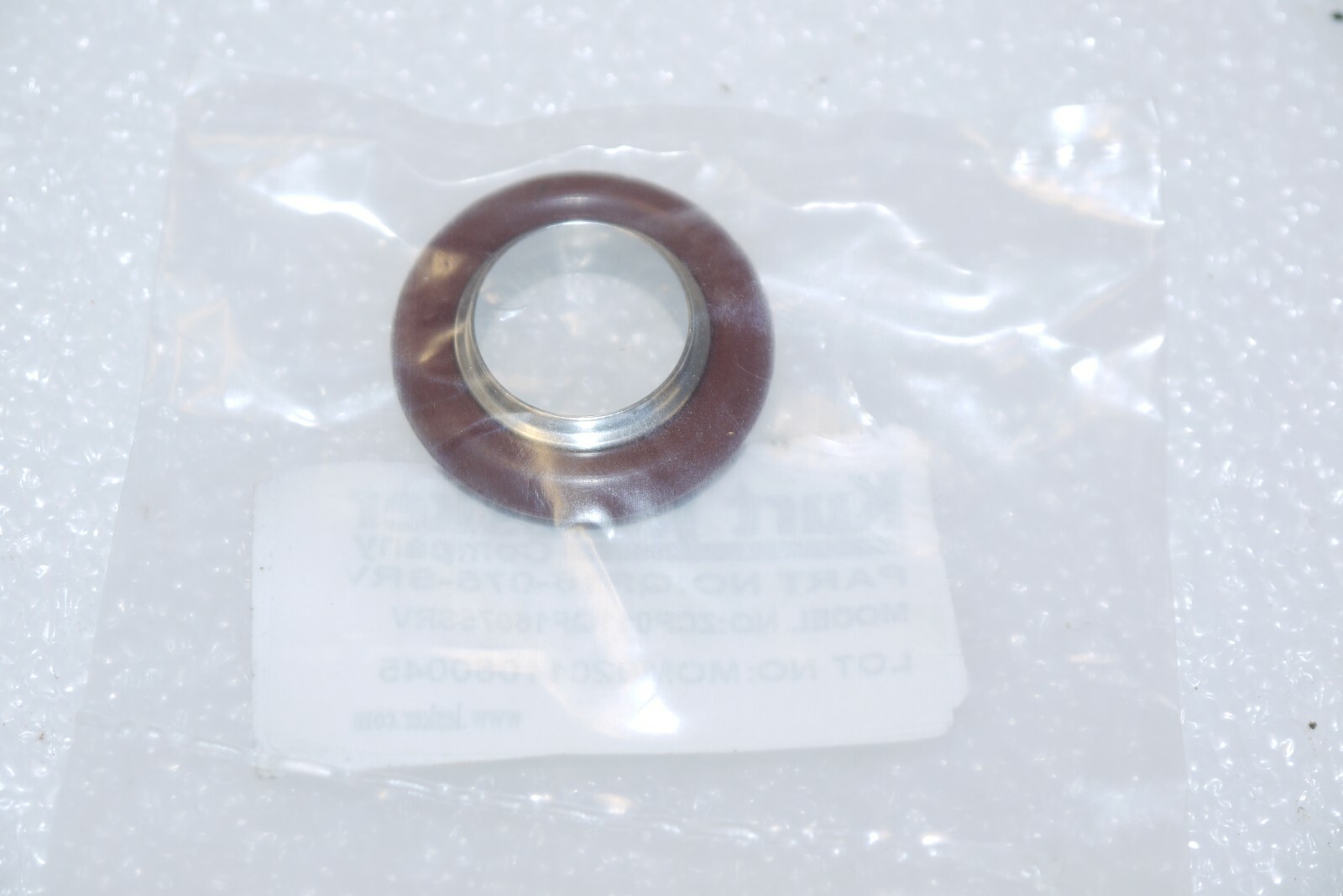 KURT J LESKER OERLIKON LEYBOLD QF16-075-SRV VACUUM CENTERING RING DN KF16 NEW
