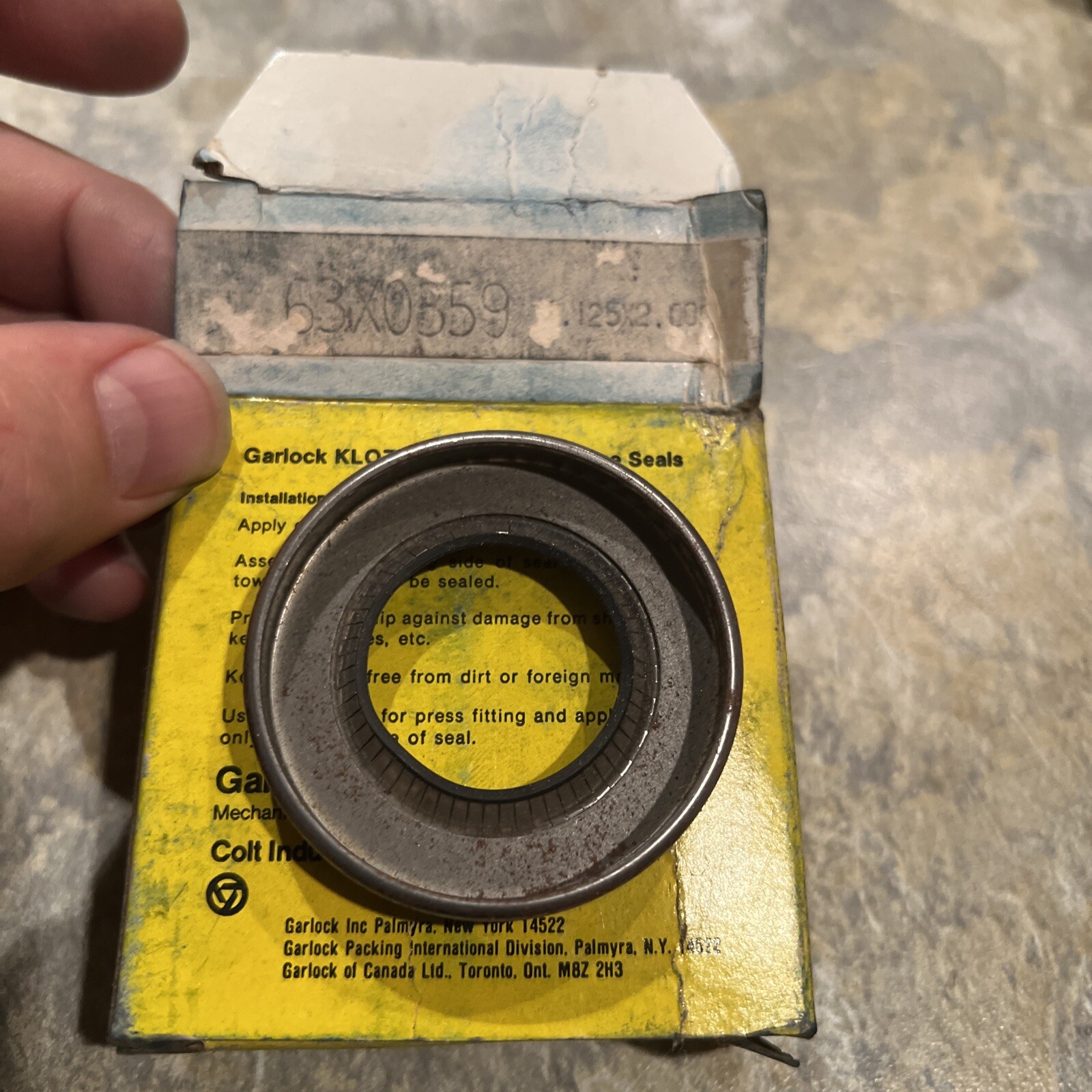Garlock Klozure 63X 0359 Oil Seal 1.125″ X 2.00″ X 0.375″ Nos , Free Shipping !
