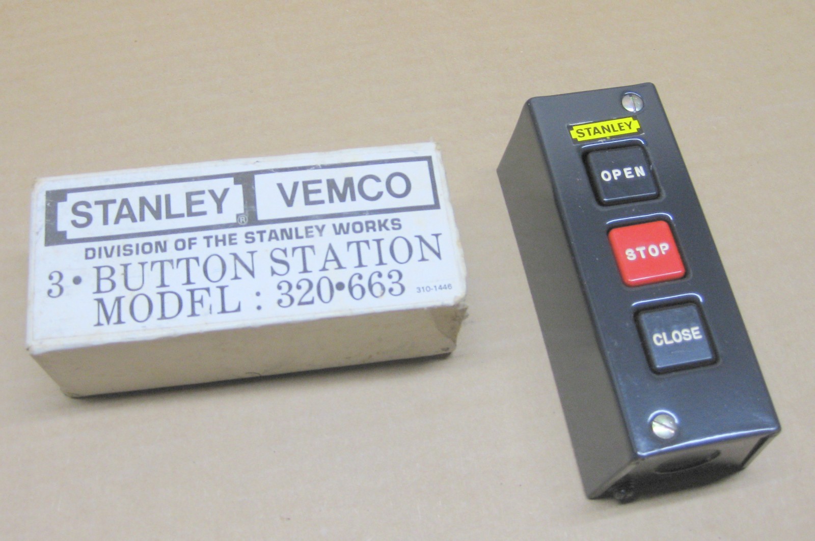 Stanley Automatic Openers 320-663, 3 Button Station Operator, Open, Close, Stop