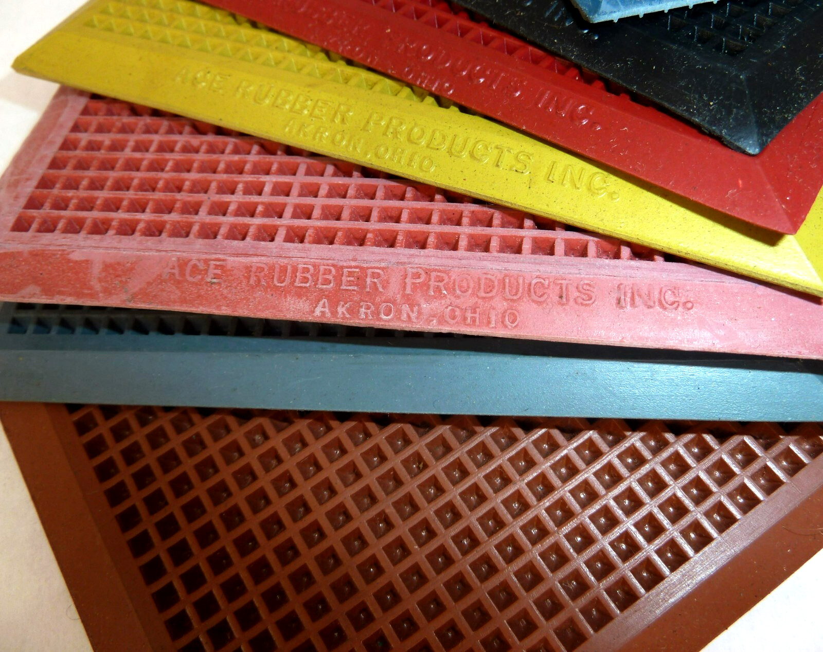Vintage Ace Rubber Products Salesman Sample Floor Mat Swatches1950s 3″x 4.25″