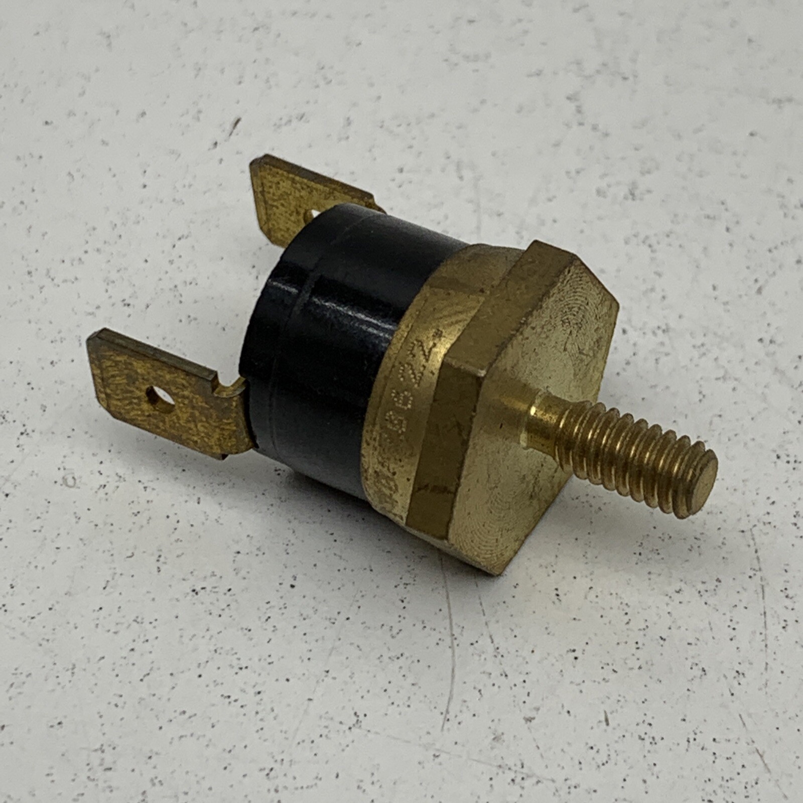 437-10 L140 Z0622 Sensor