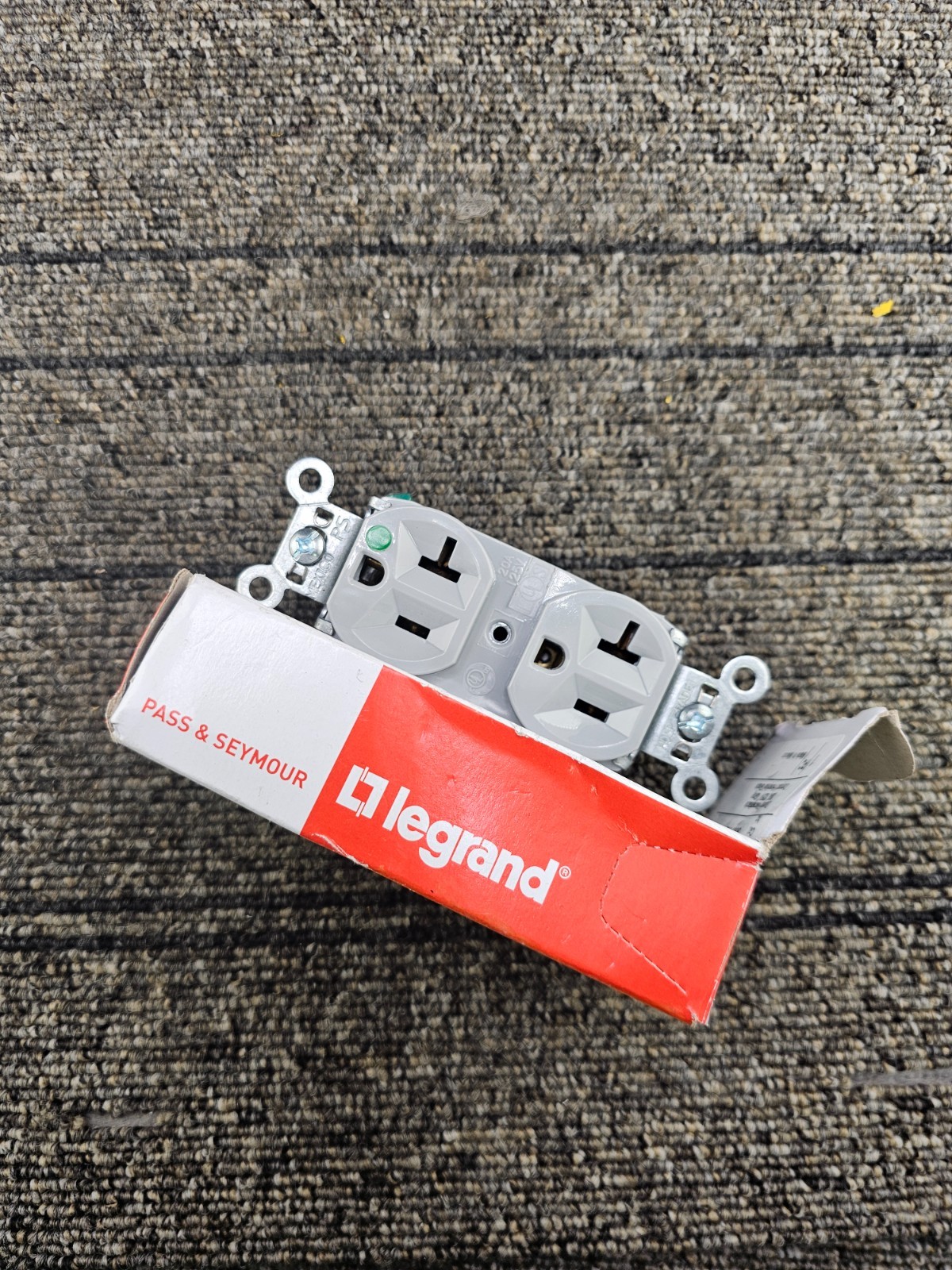 LEGRAND Pass & Seymour 8300-HGRY: 20A 125V Heavy-Duty Hospital Grade Receptacle