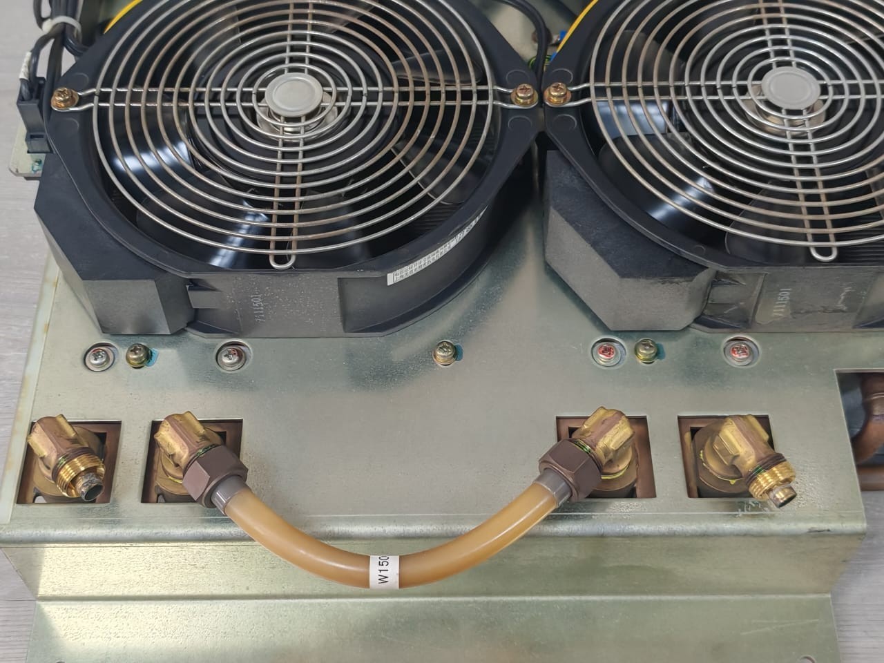Fanuc A04B-0815-D368 Heat Exchanger with fan A04B-0815-C362