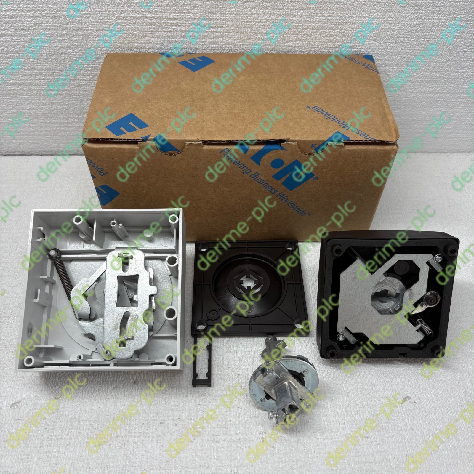 1pcs new Eaton NZM2-XTVD-60 lever key