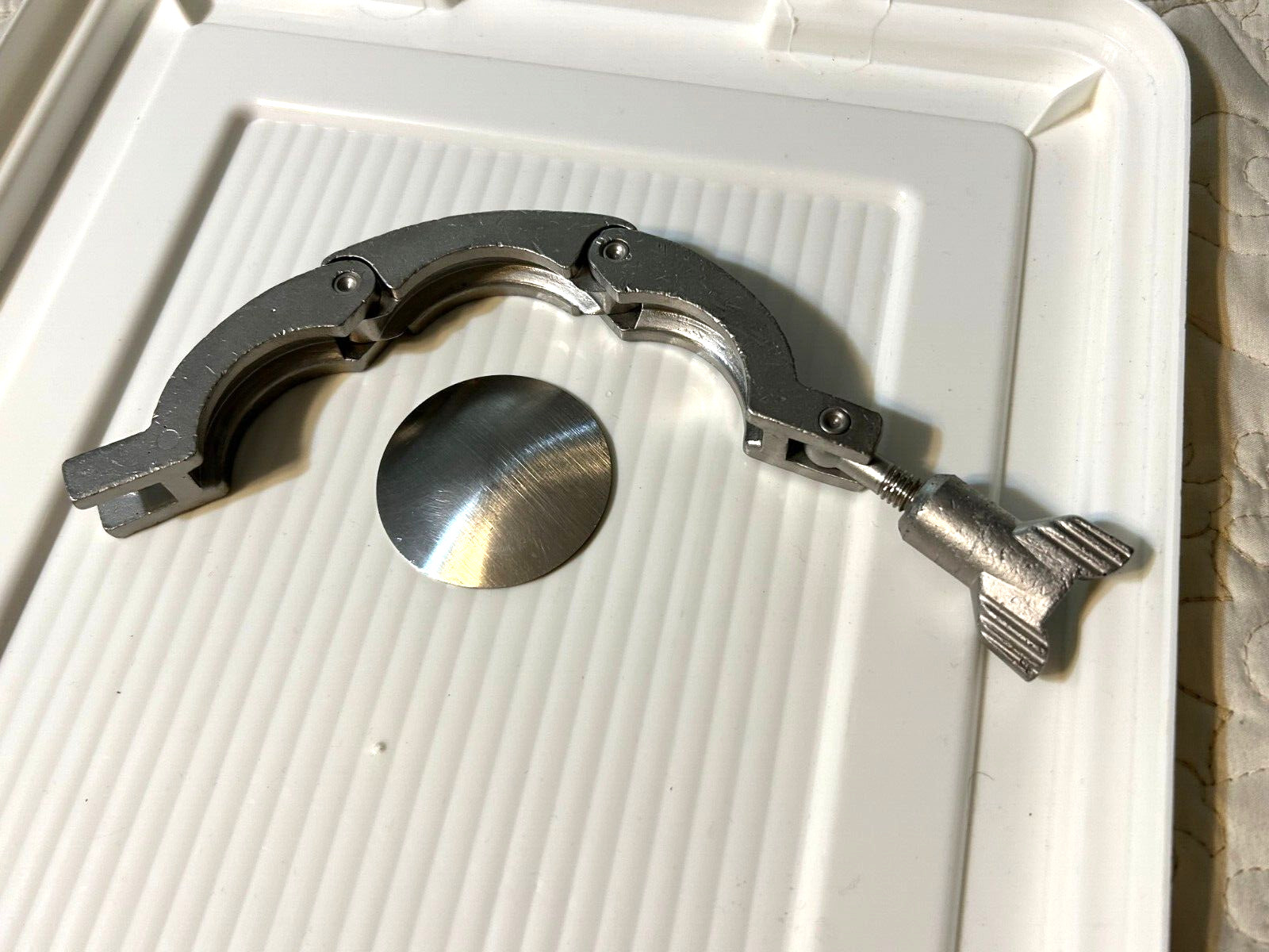 LADISH 3-1/4″ x 3″ (Approx) Ladish Stainless S/S Sanitary Flange Clamp with Cap.