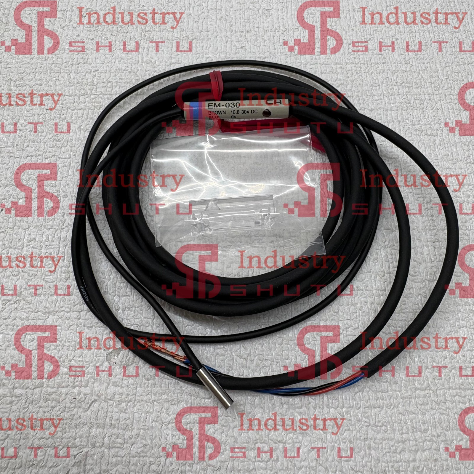 Keyence EM-030 proximity transducer#1pcs new in box