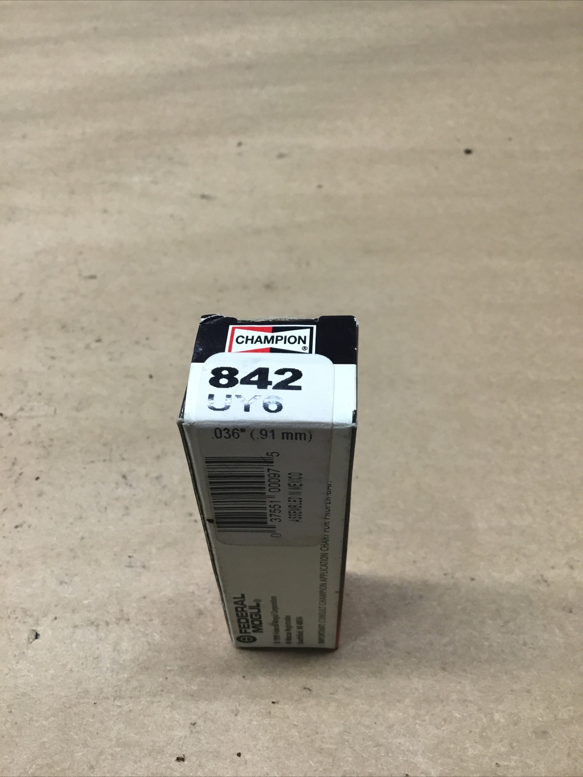 Champion Model: 842 UY6 Spark Plug 0B65 #700K123