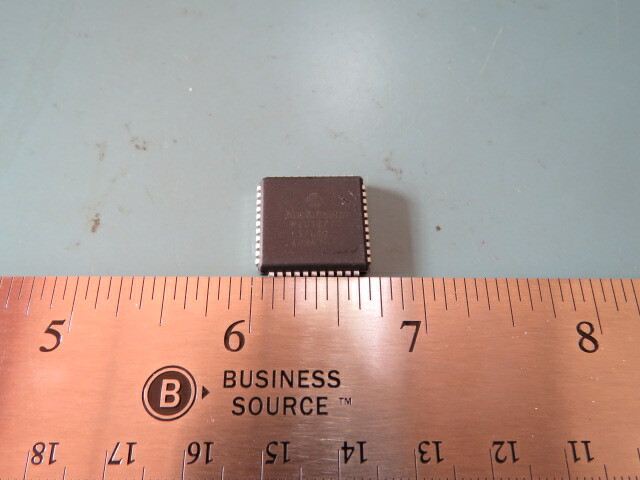 MICROCHIP TECHNOLOGY PIC16F77-I/L (PROGRAMMED) Qty of 10 per Lot PIC PIC® 16F