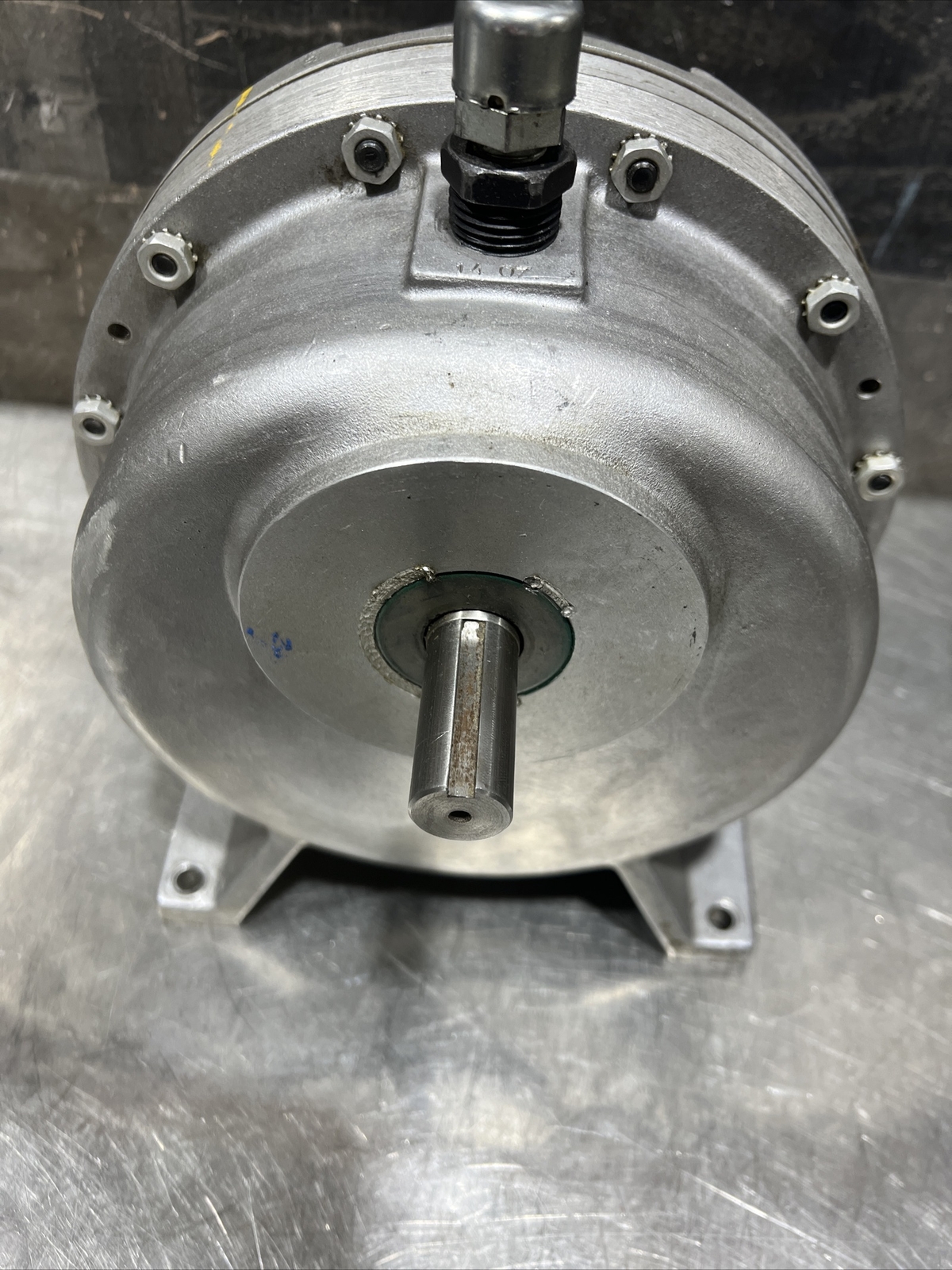 HILLIARD CORPORATION A175B-1-711R Centrifugal Clutch Used Surplus