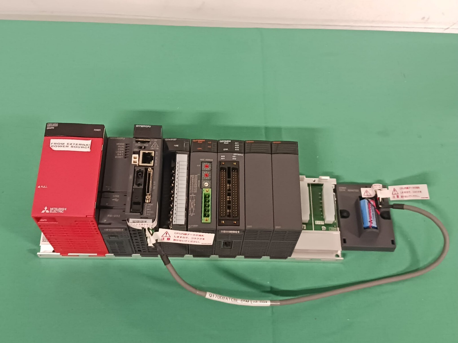 MITSUBISHI Q38DB Base Unit w/ Accessories
