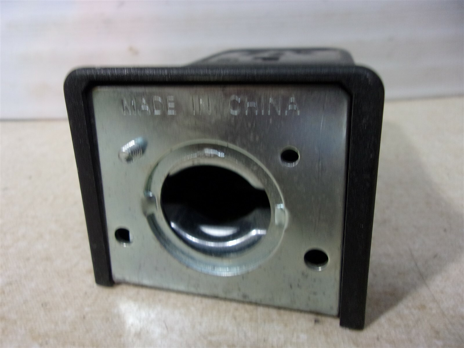 Pass & Seymour 30A 125/250V Nema 10-30R Enclosed Receptacle *FREE SHIPPING*