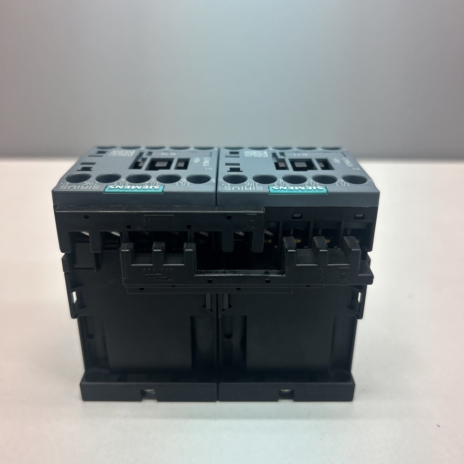 SIEMENS Reversing Contactor 3RA2316-8XB30-1BB4