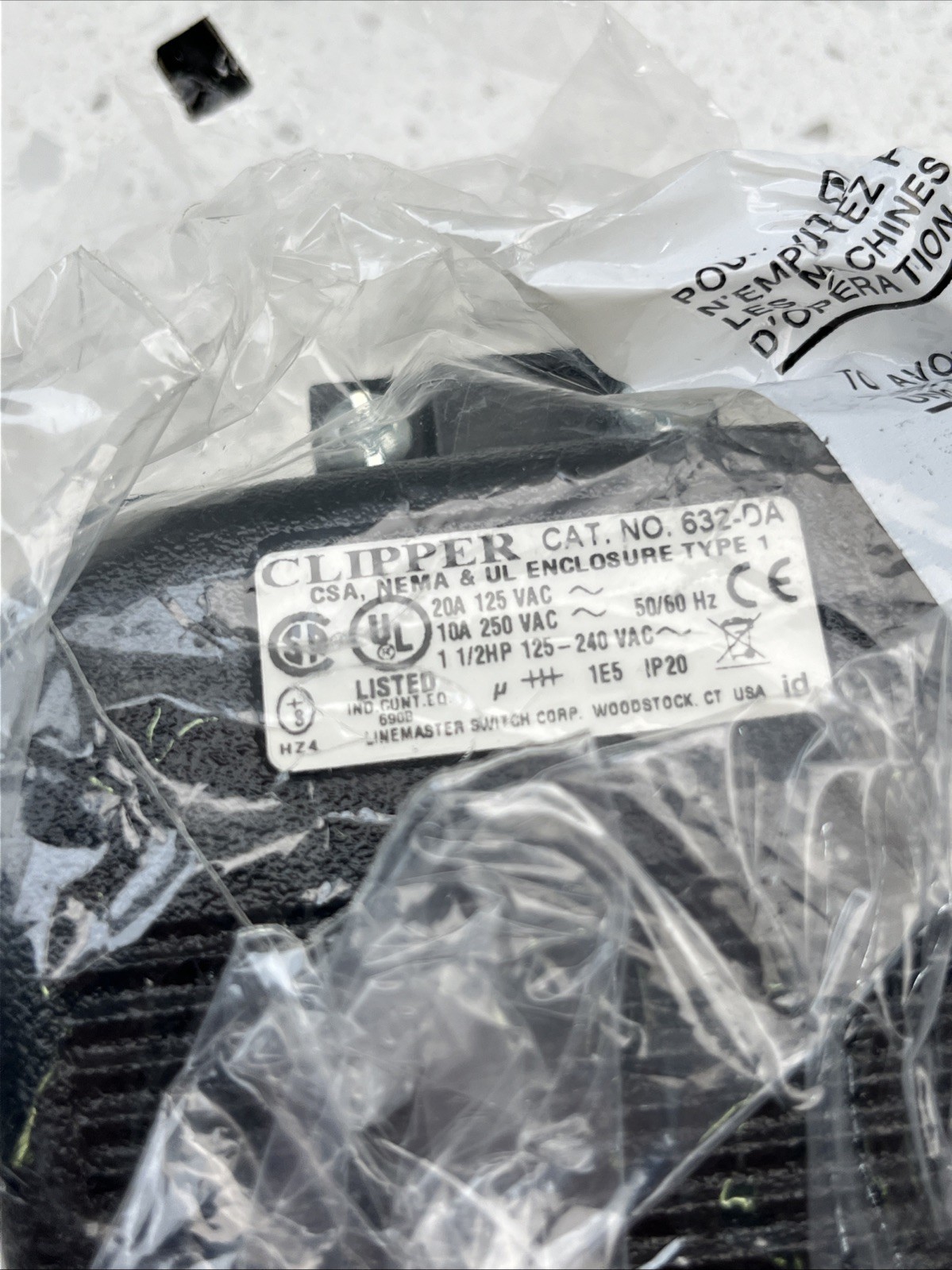 LINEMASTER CLIPPER 632-DA 125/250 VAC 20 A 1 HP General Purpose Foot Switch