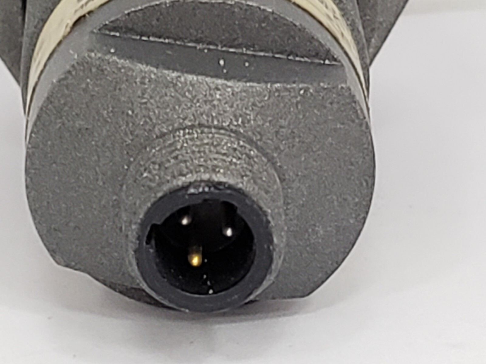 EATON E54WAK30AT12SA PROXIMITY SENSOR 20-250V AC/DC 3 PIN SERIES A1 NNB