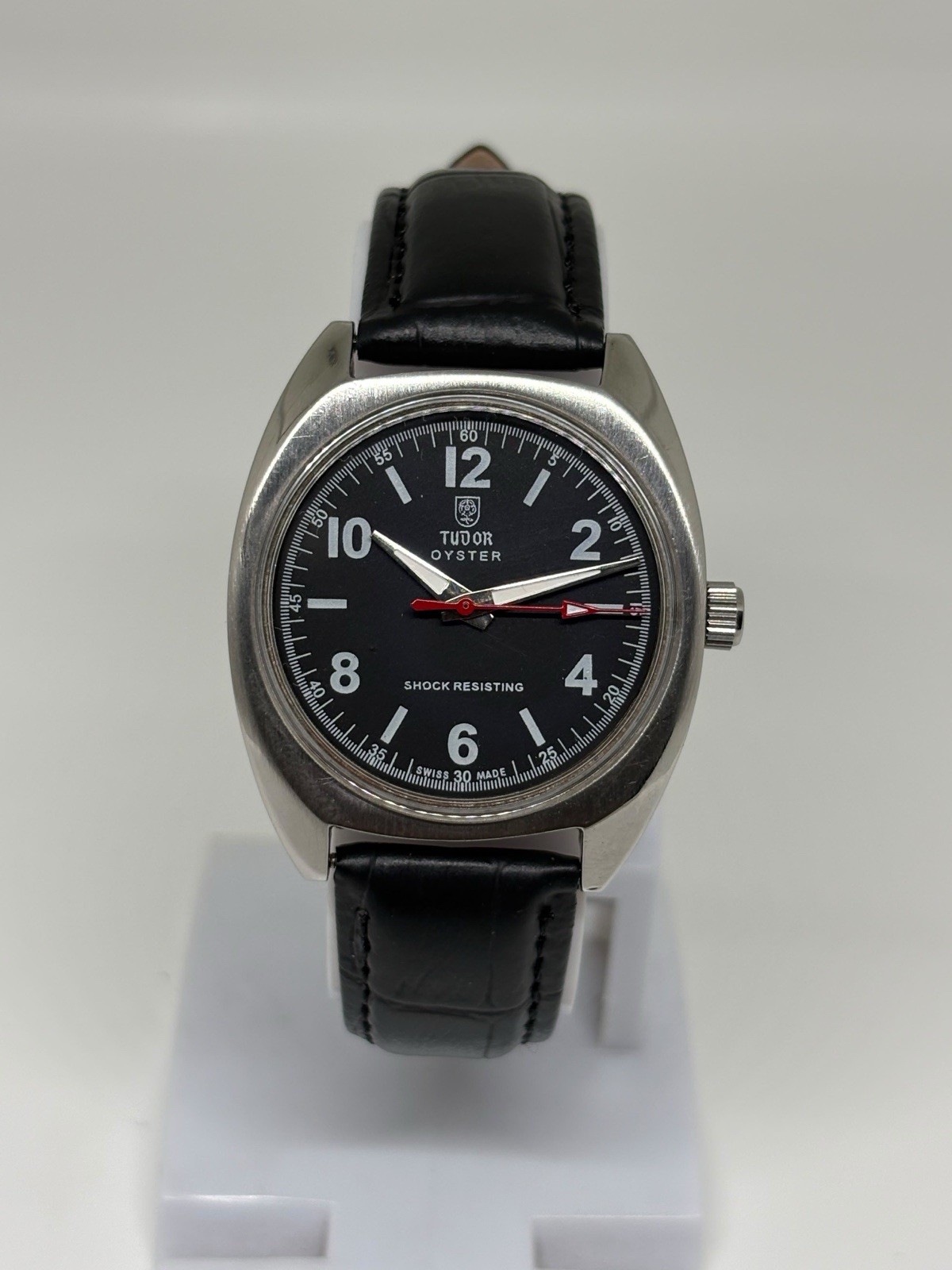 Vintage Tudor Oyster 17 Jewels Manual Winding Swiss Made Men’s Watch Black Dial