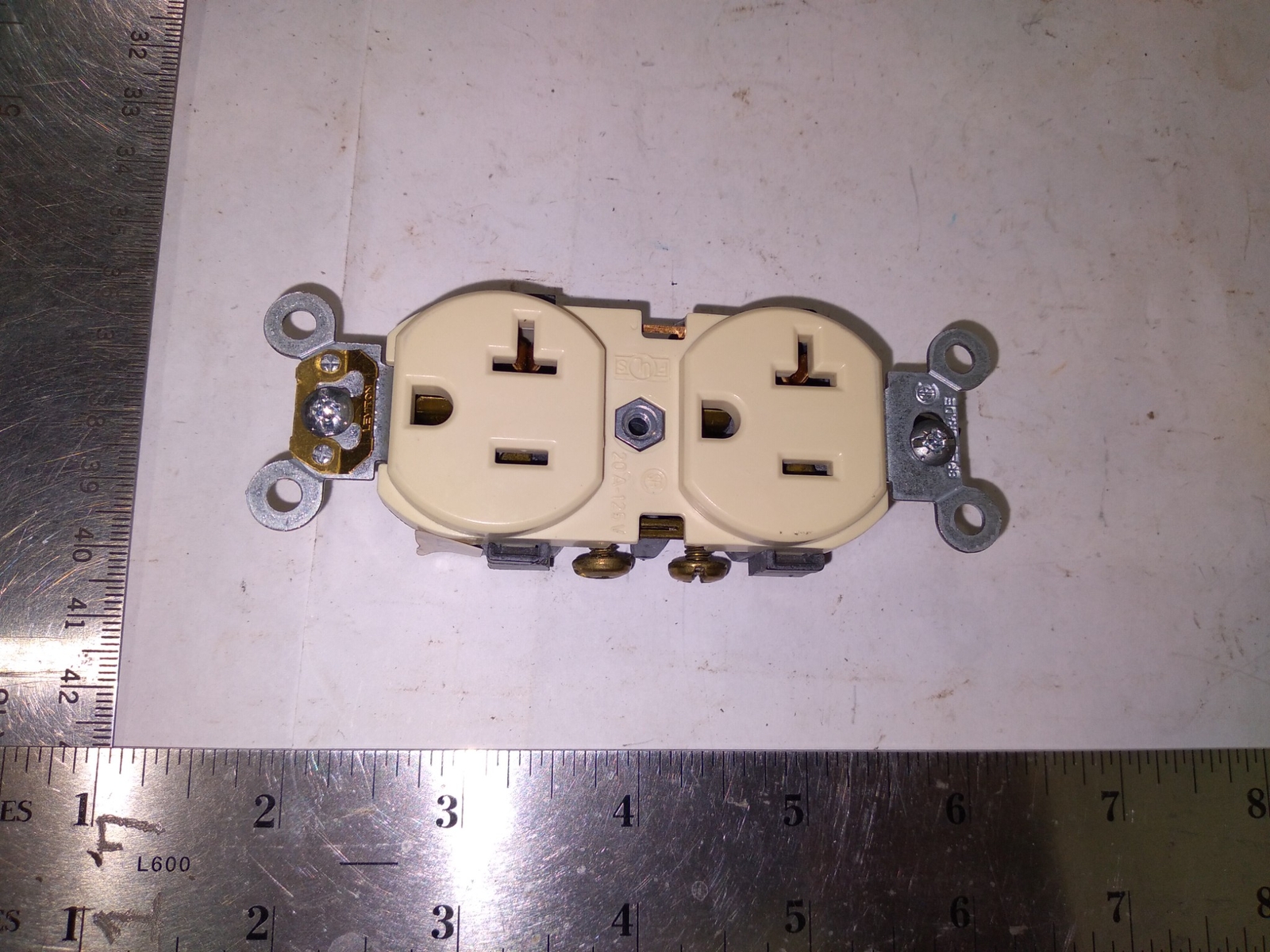 LEVITON 5342-I 20A 125V IVORY