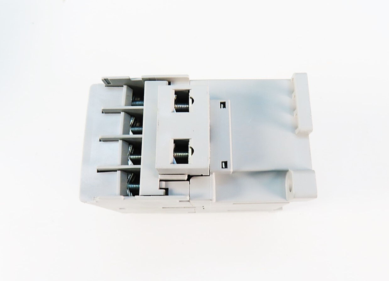 Sprecher + Schuh CA7-16E-M22-24E Contactor 24VDC Coil 2NO 2NC NEW IN BOX