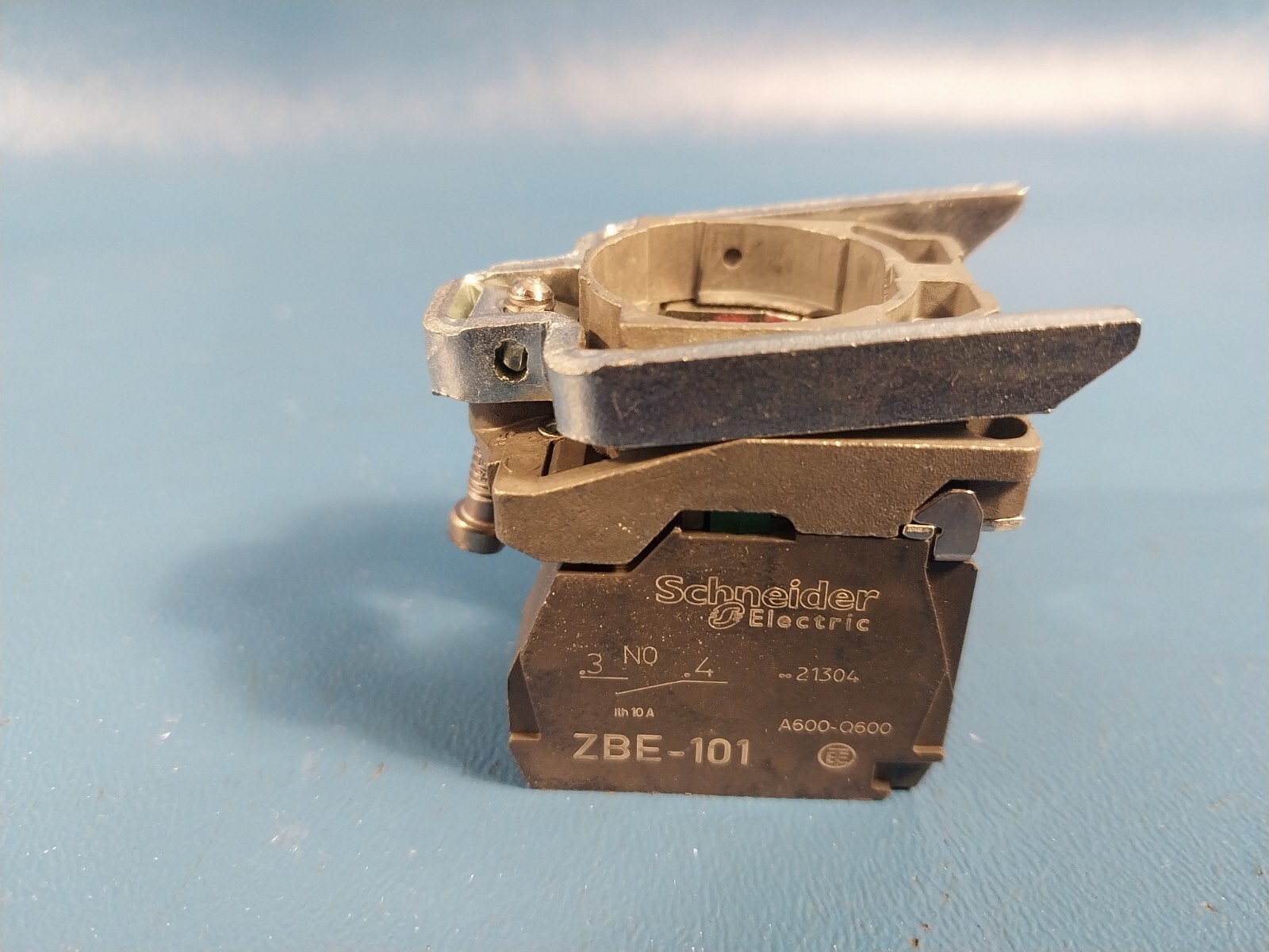 Schneider Electric XB4BS8445 Harmony XB4 Series Red E-Stop Button