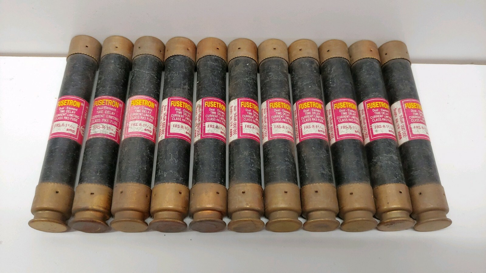 QTY 11 NEW OLD STOCK! BUSS FUSETRON 1-8/10A (1.8A) 600V RK5 FUSES FRS-R-1-8/10