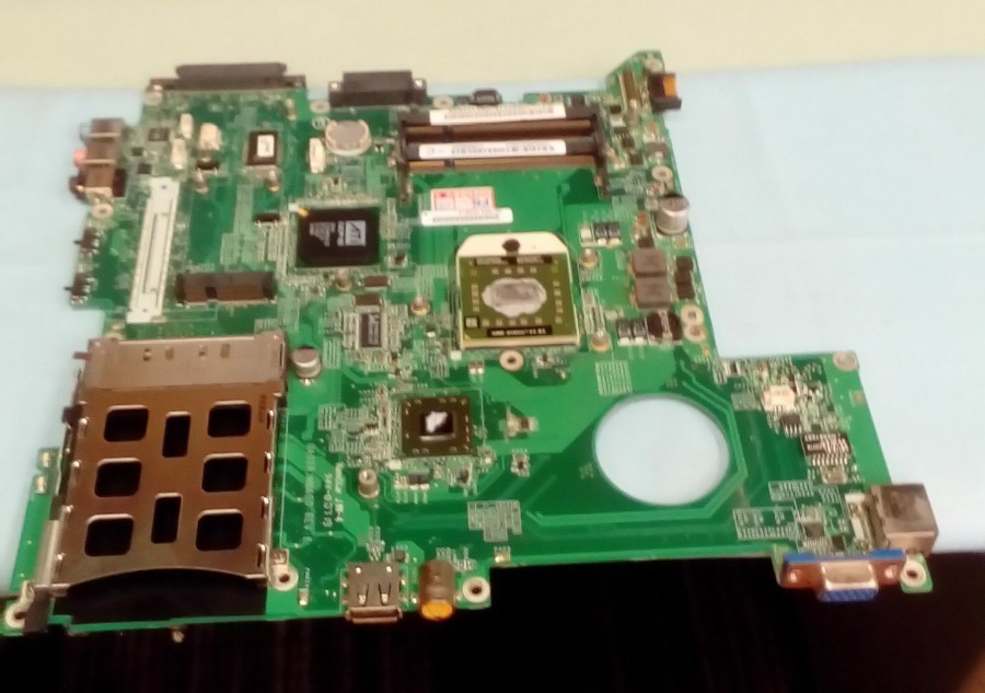 DA0ZR3MB6E0 REV E Acer Aspire 3050 5050 motherboard AMDTK53HAX4DC