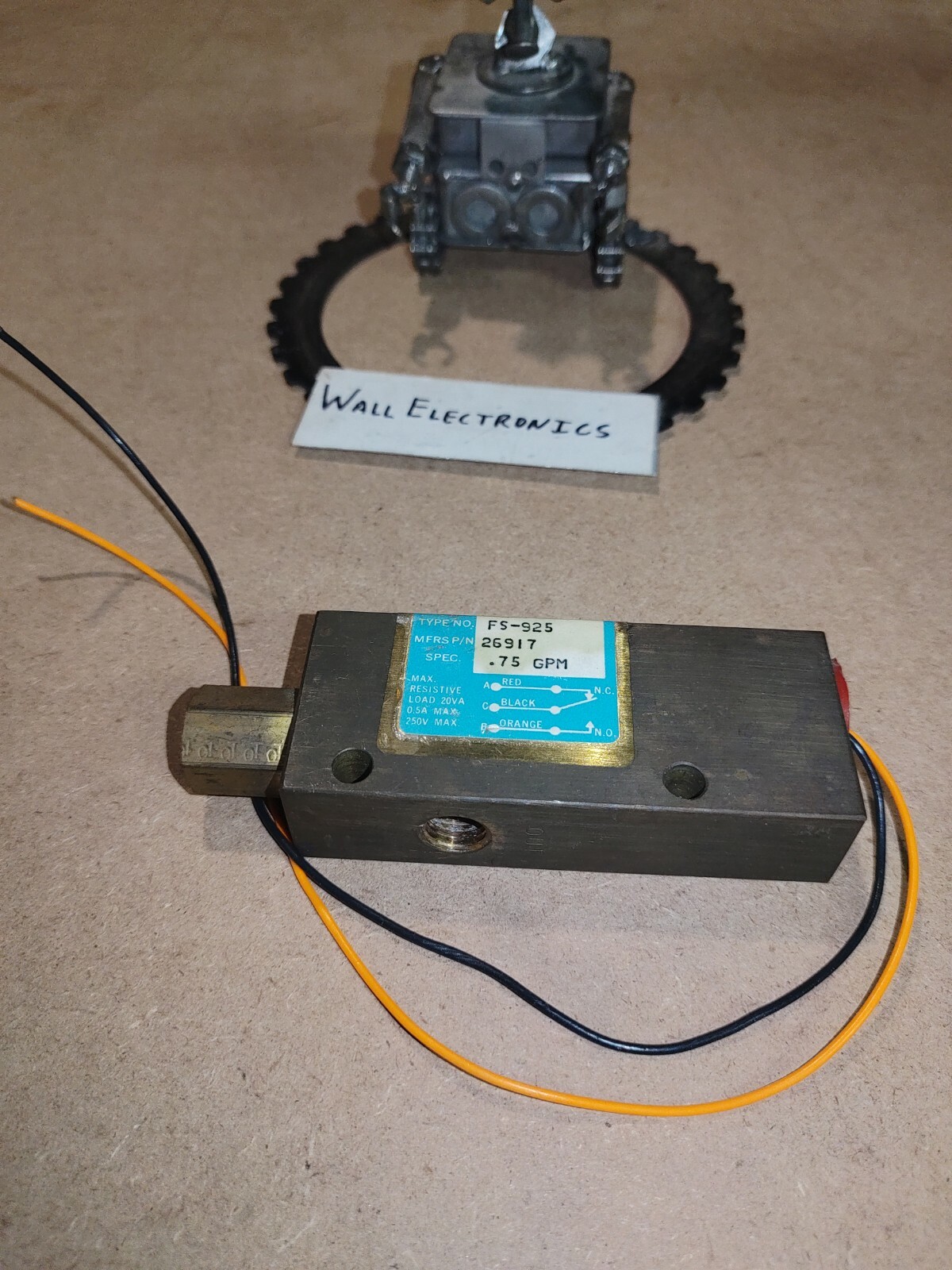 USED GEMS FLOW SWITCH FS-925 BRASS